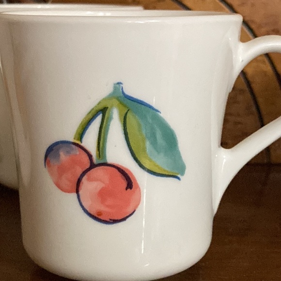 Vintage Corningware Coffee Tea Cups Mugs~Set of 4 ~ Apples and Cherries - Picture 5 of 5